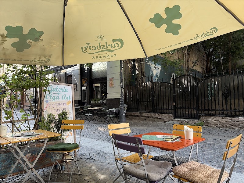 BAZAAR a place to Eat, Sip, Dance & Fall in love